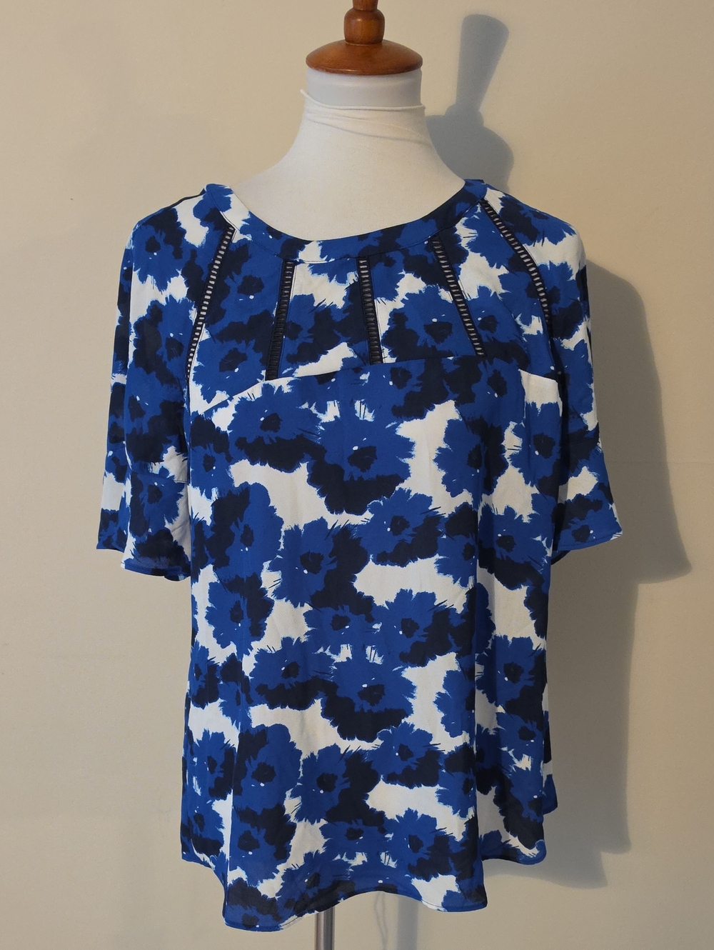Banana Republic Blue Floral Short Sleeve Women's Blouse Brand New